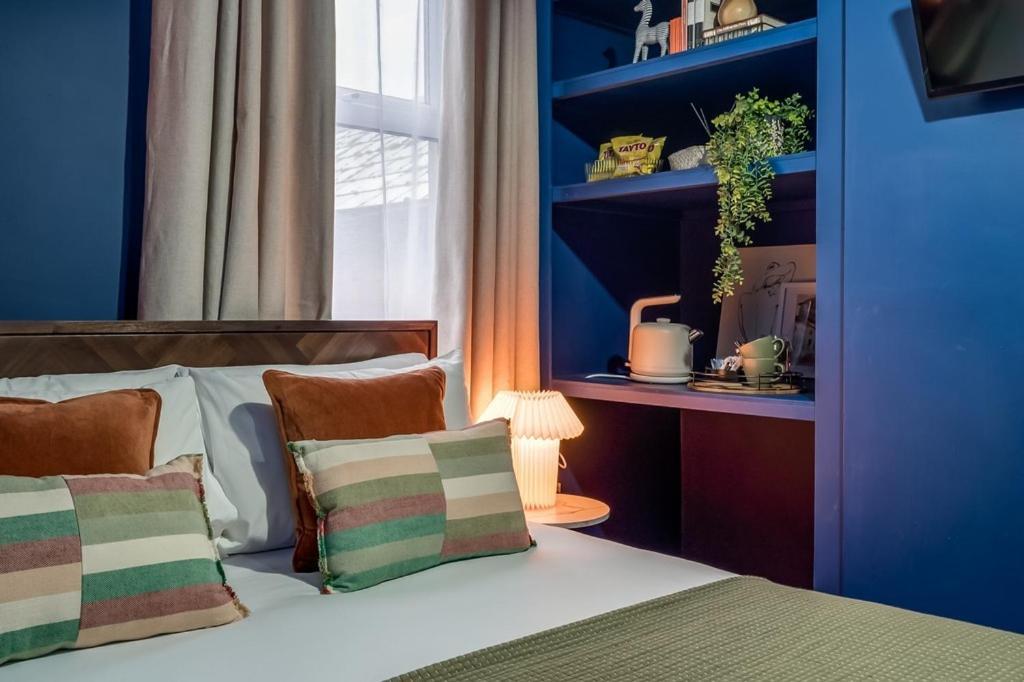 The Wellesley Hotel Belfast Room photo